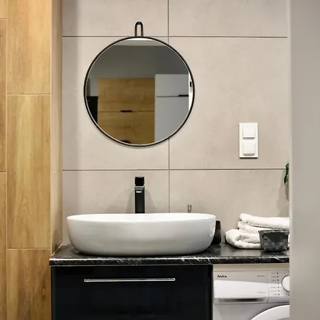 Capital Towers Scenique Apartment *